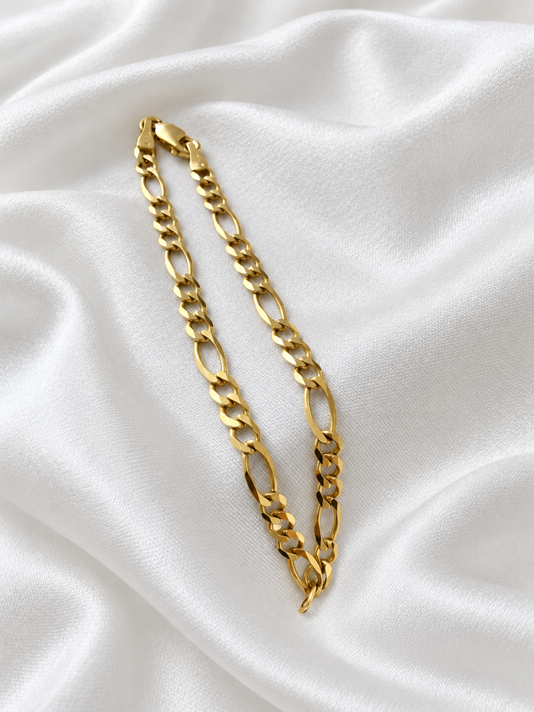 10K Yellow Gold Figaro Link Bracelet